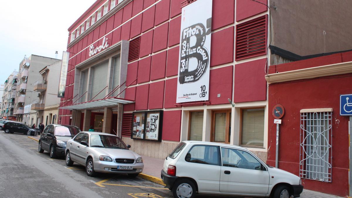 Una imagen de archivo de la fachada de los cines Tívoli de Burjassot