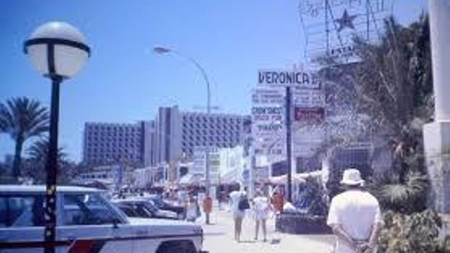 Vídeo no apto para nostálgicos: así lucía la zona de fiesta más famosa de Tenerife en 1999