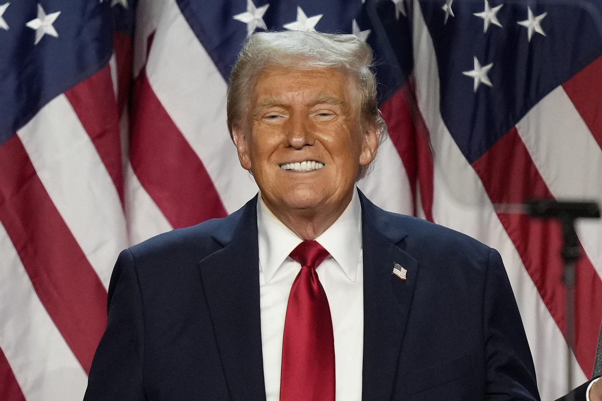Republican presidential nominee former President Donald Trump is pictured at an election night watch party, Wednesday, Nov. 6, 2024, in West Palm Beach, Fla. (AP Photo/Alex Brandon) Associated Press / LaPresse Only italy and Spain. EDITORIAL USE ONLY/ONLY ITALY AND SPAIN