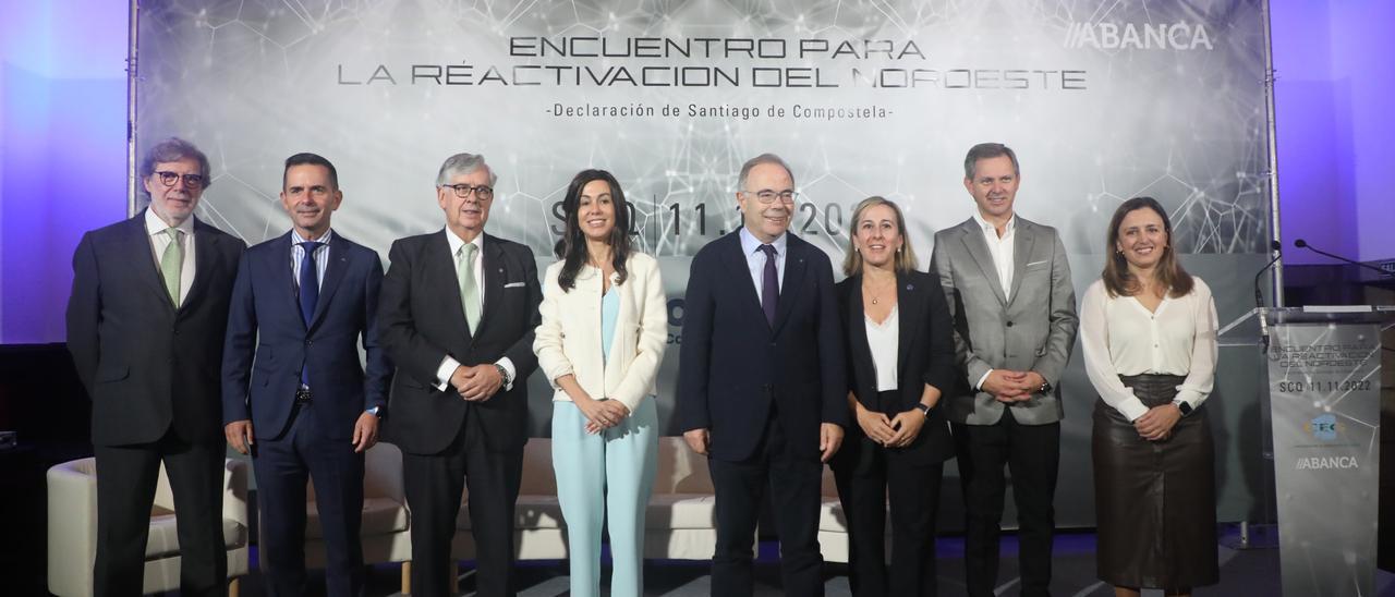 Santiago Aparicio (CEOE Castilla y León), Javier Morán (Federación Leonesa de Empresarios), Juan Manuel Vieites (CEG), Pardo de Vera, Sánchez Bugallo, Ethel Vázquez, José Manuel Miñones, María Calvo (Federación Asturiana de Empresarios).