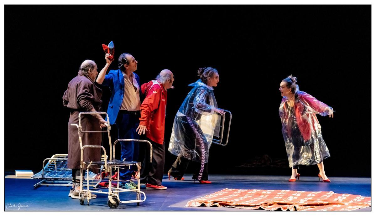 'Todos los ángeles alzaron el vuelo' propone un viaje poético a la periferia de la vida.