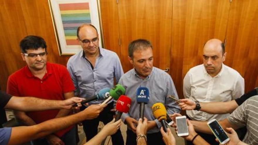 De izquierda a derecha, Pavón, Palomar, Bellido y Echávarri, ayer, tras la reunión