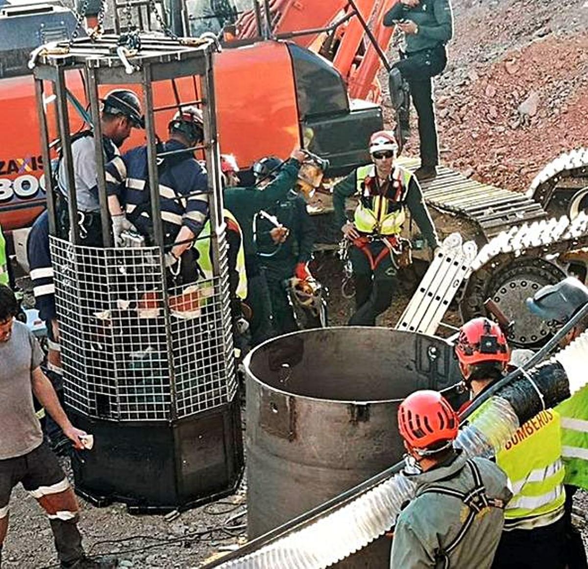 La Guardia Civil concede la Cruz de la Orden del Mérito a la Brigada de Salvamento