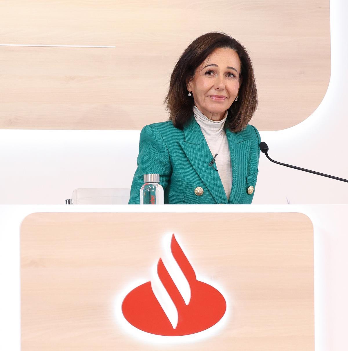 Archivo - La presidenta del Banco Santander, Ana Botín