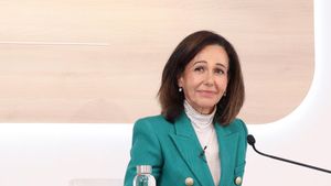 Archivo - La presidenta del Banco Santander, Ana Botín