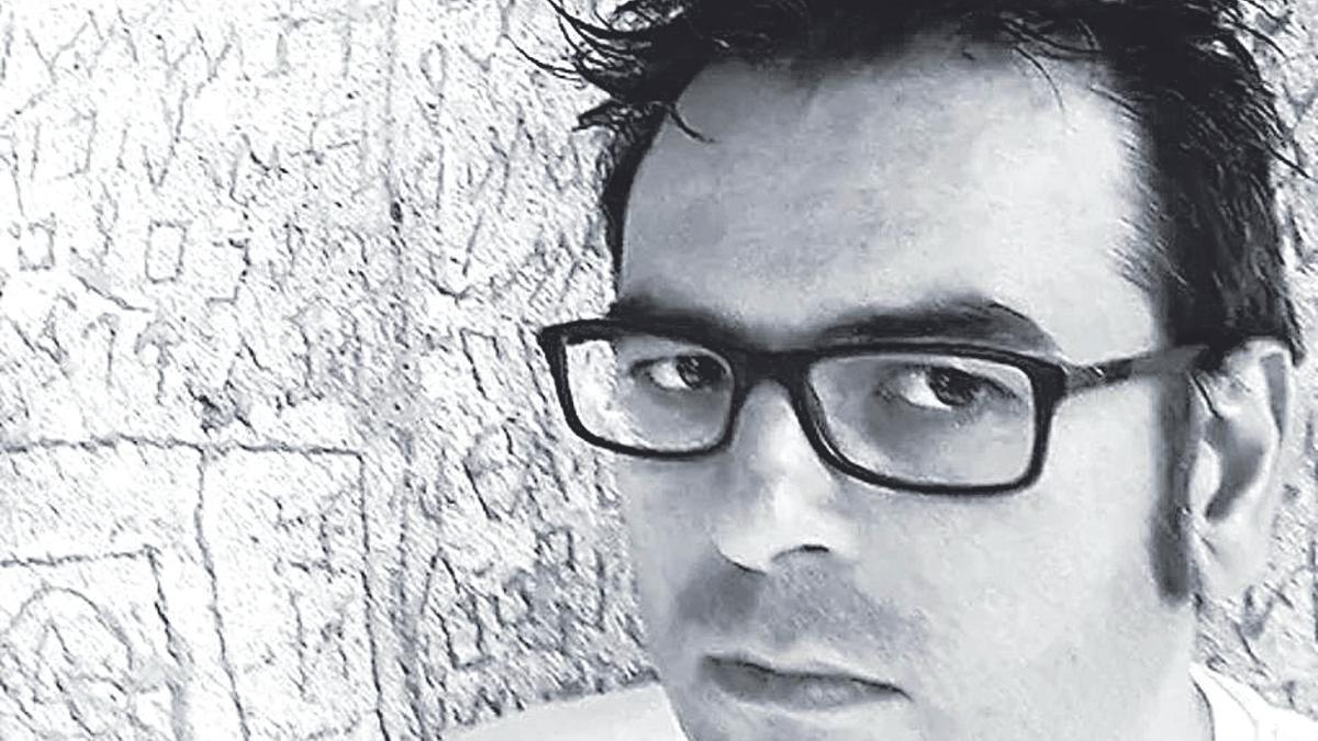 El escritor Raúl Quinto ha sido reconocido con el Premio Nacional de Poesía por su novela 'Martinete del rey sombra'.