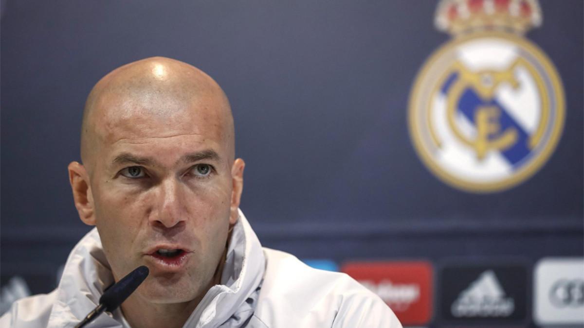 El entrenador del Real Madrid, Zinedine Zidane, en una rueda de prensa en la Ciudad Deportiva