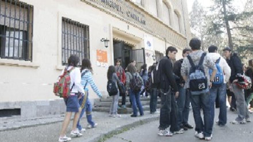 Unos 130 estudiantes se quedarán fuera del instituto que habían elegido