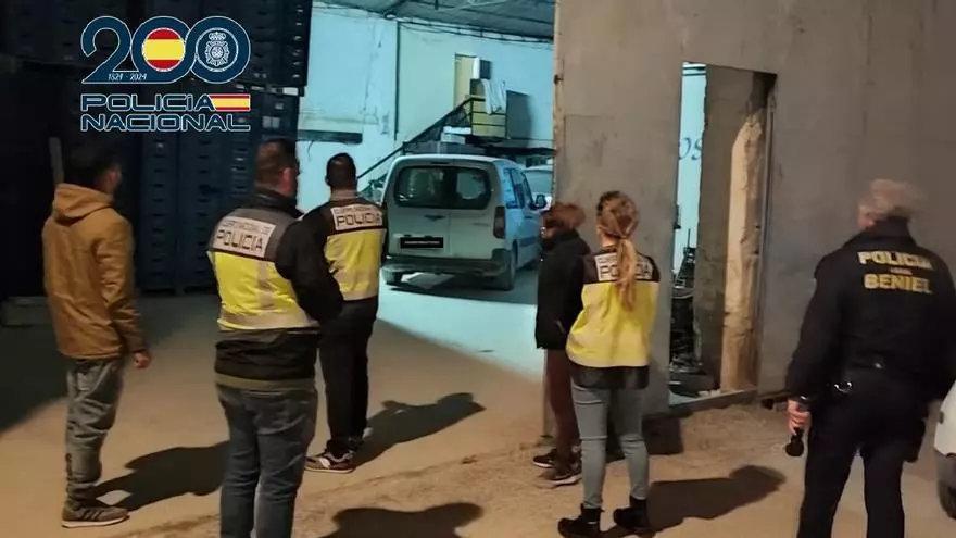 Doce horas los 7 días de la semana y un alquiler a descontar: arrestados dos hombres que explotaban a sus trabajadores en Murcia