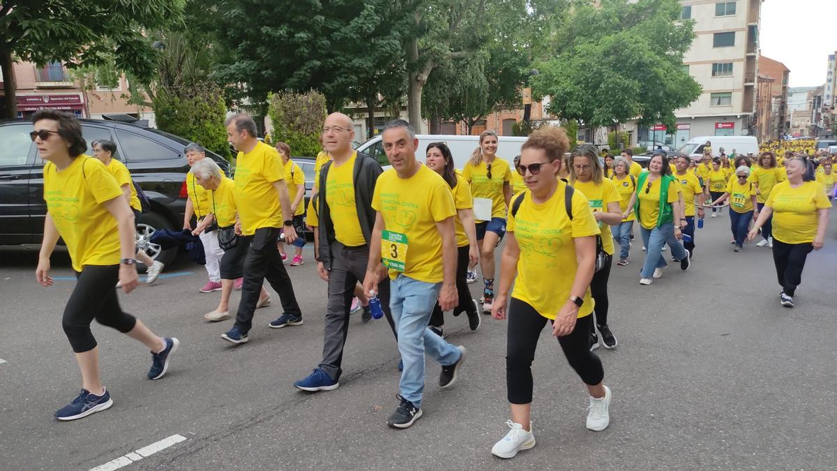 La XI Maroma Solidaria de la AECC de Benavente, en imágenes