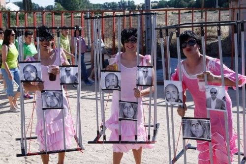 Desfile de peñas en Fuentesaúco