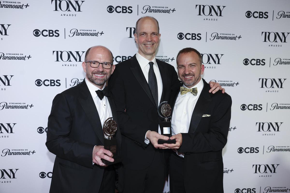 'Outsiders', Tony al mejor musical.