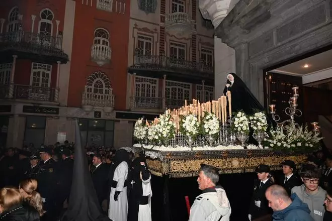 Así fue la procesión del Rosario de la Soledad, patrona de Badajoz