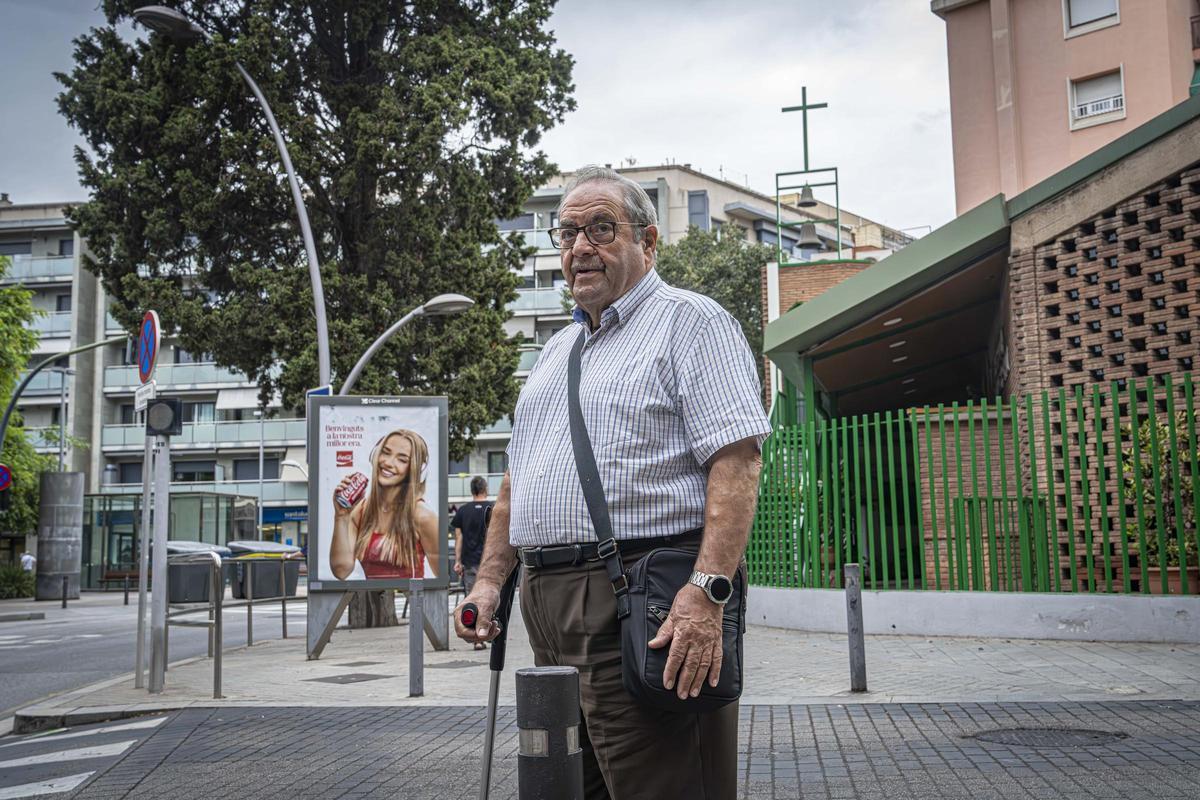 Tomás Cabezas, por las calles de Santa Coloma.