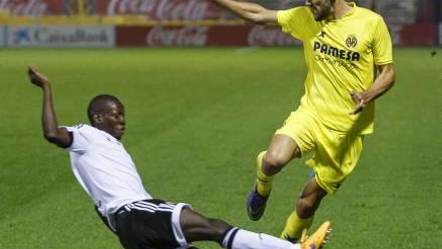 El Villarreal B superó al filial del Valencia en el Mini por un contundente 4-2.