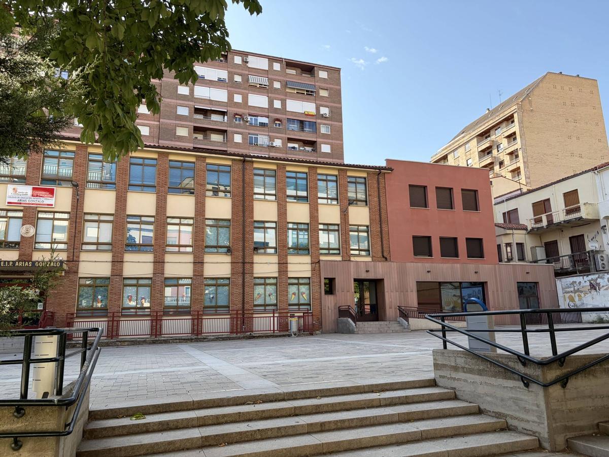 obras de reforma y mejora durante el verano del Colegio Arias Gonzalo y el Instituto Rio Duero