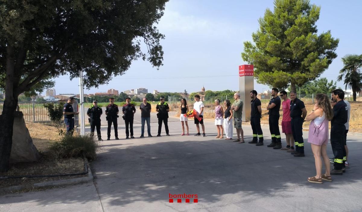 Acte d'homenatge als Bombers morts a Horta de Sant joan al parc de Lleida, aquest matí
