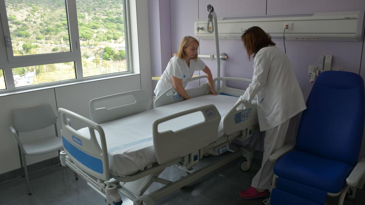 Una habitación de la nueva área de Ginecología y Obstetricia del Hospital Germans Trias de Badalona.