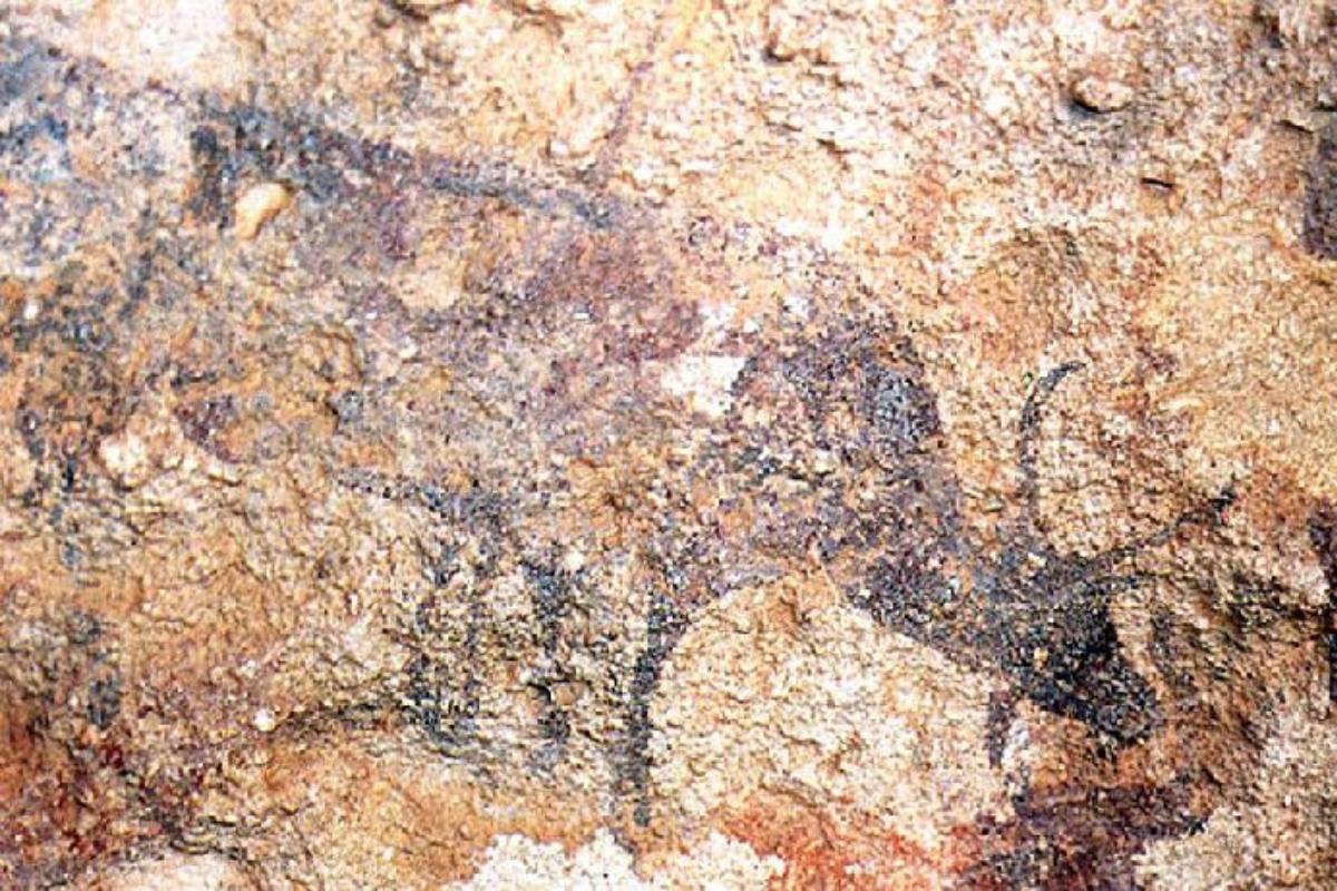 Pinturas en Cantos de Visera, Monte Arabí (Yecla).