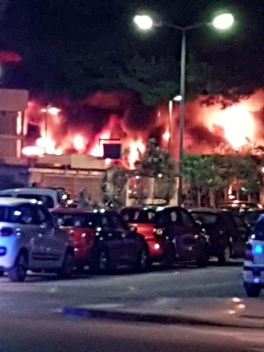 Incendio en un supermercado de Muro