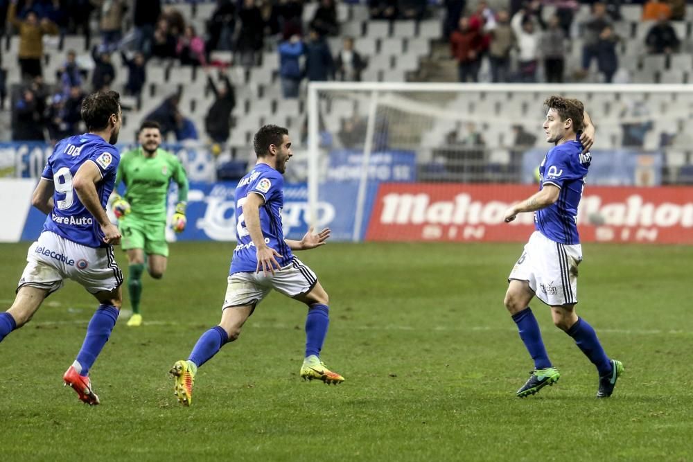 El partido entre el Langreo y el Oviedo B, en imágenes