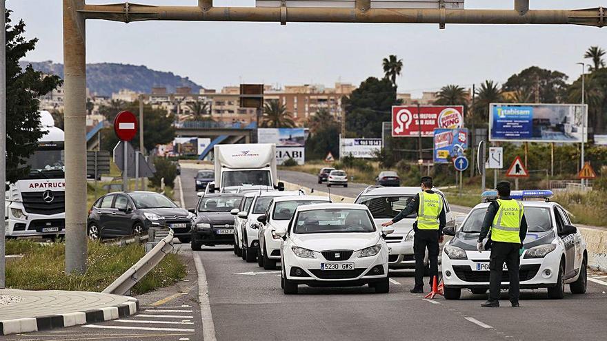 Las fuerzas de seguridad refuerzan los controles tras constatar la llegada de turistas a la provincia pese a la crisis del coronavirus