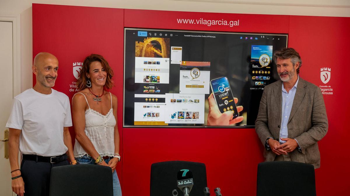 Álvaro Carou, Paola María y Alberto Varela presentaron esta herramiento de apoyo.