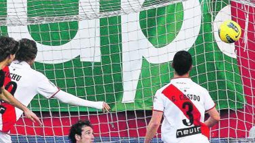 Dani Giménez, defendiendo los colores del Rayo Vallecano.