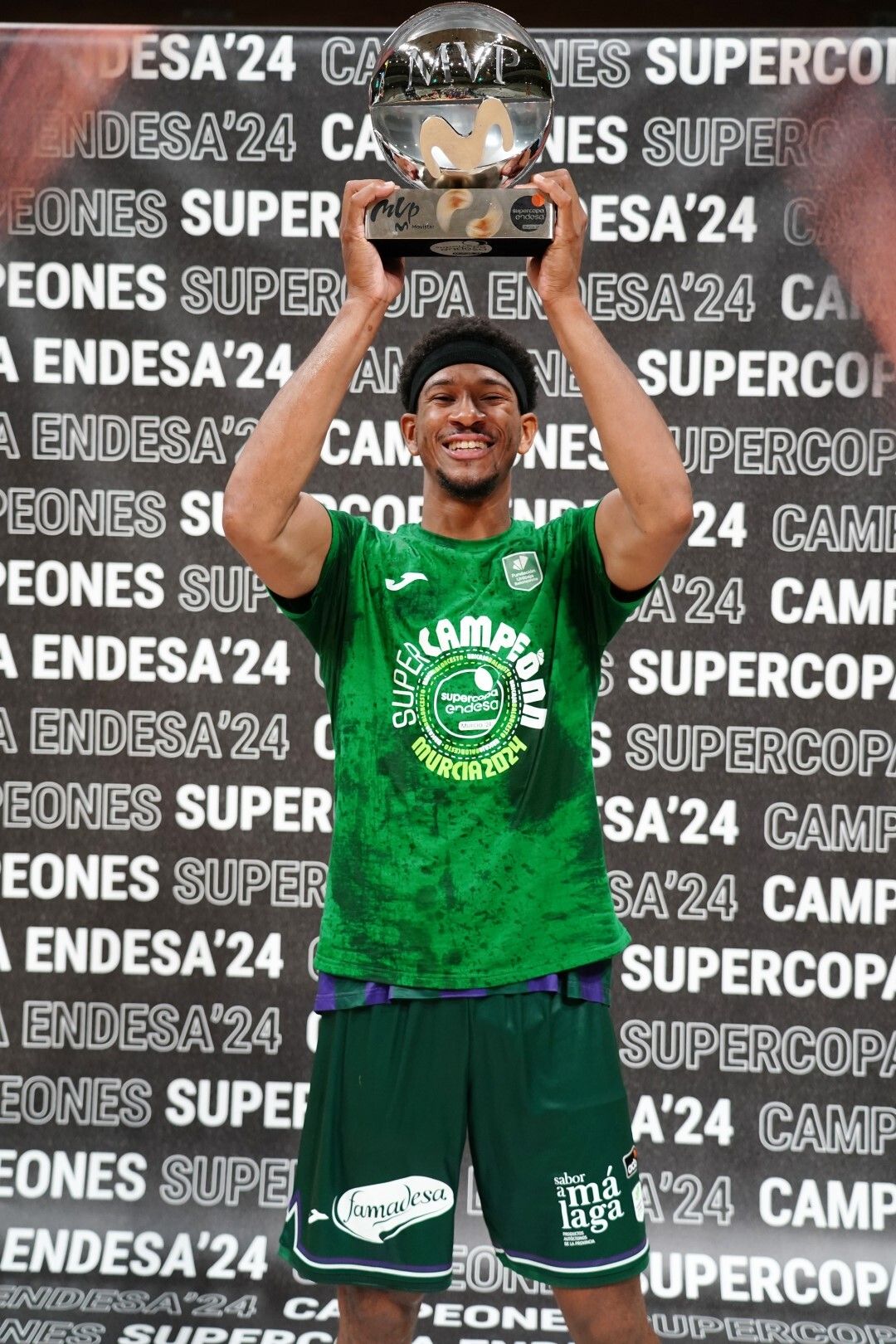 Sesión de fotos al Unicaja como campeón de la Supercopa de España 2024, tras derrotar al Real Madrid