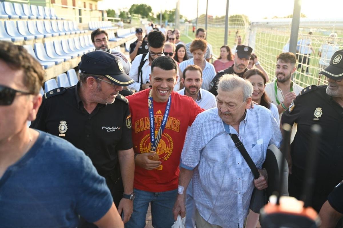 Fotogalería | Las imágenes del homenaje a Pedro Porro en Don Benito (I)