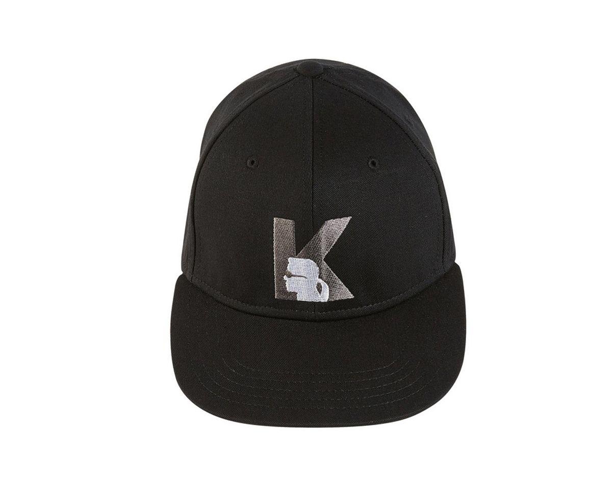 También diseña gorras para niños: ¡Karl Lagerfeld hace de todo!