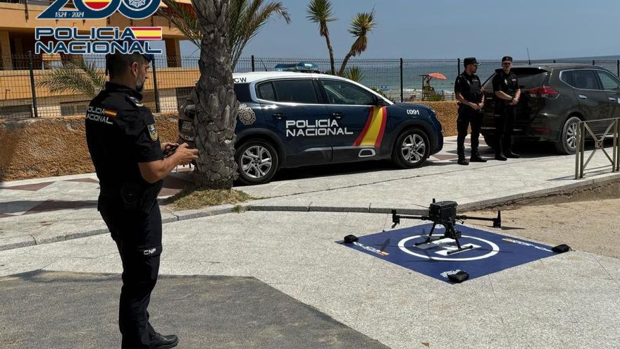 Drones que ponen a raya a los ladrones en las playas de Elche