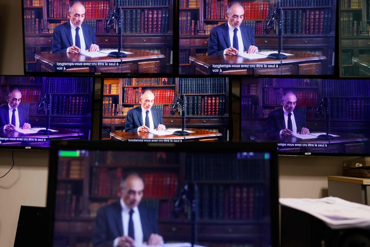 El ultra Eric Zemmour en el vídeo en el que ha anunciado su candidatura a las elecciones presidenciales. El ultra Eric Zemmour en el vídeo en el que ha anunciado su candidatura a las elecciones presidenciales.