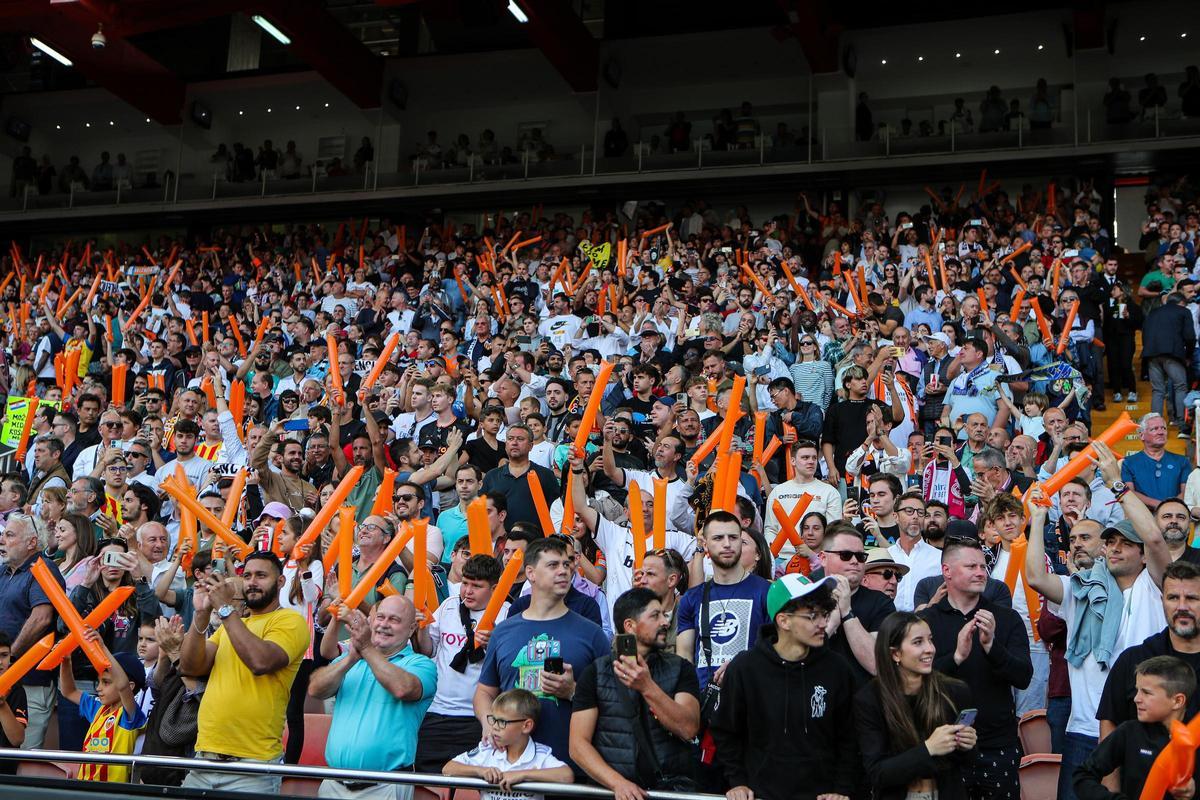 Imagen de la grada de Mestalla durante el partido entre Valencia y Real Madrid.
