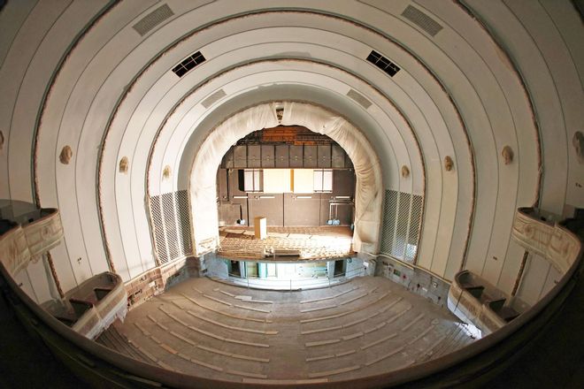 Visita al interior del Teatro Fraga que reabrirá en 2026