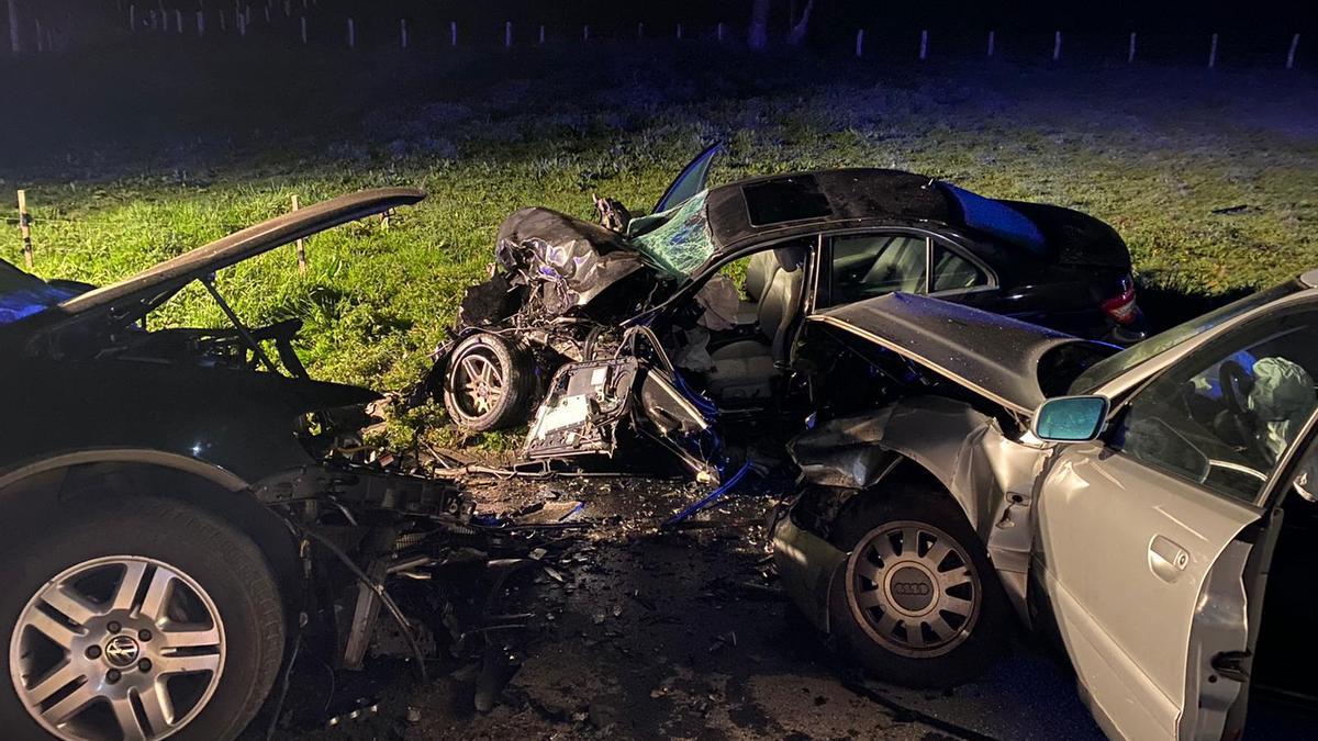 Estado en el que quedaron los tres vehículos implicados en el accidente.