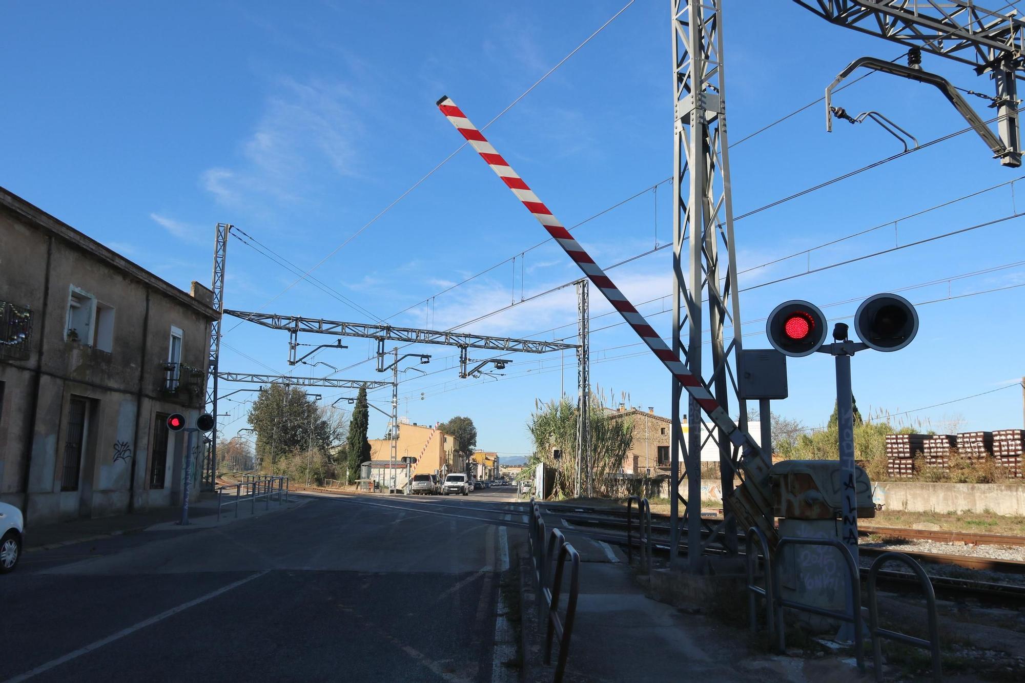 Galeria de fotos: el pacte entre Flaçà, Adif i la Generalitat