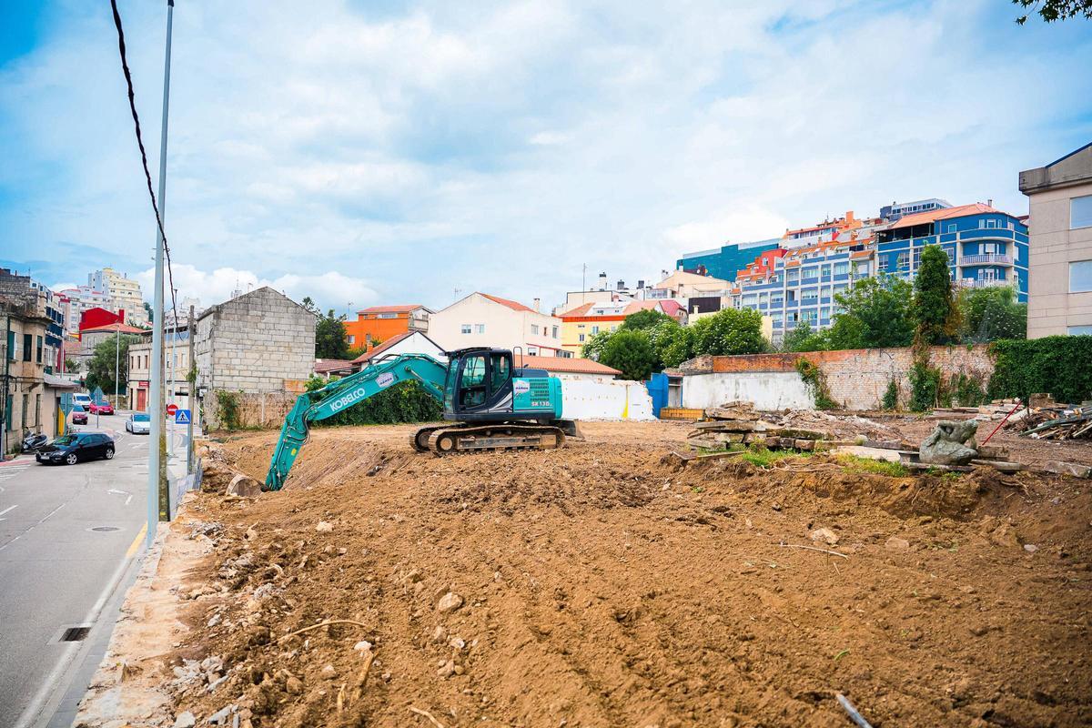 Solar en la calle Mantelas, en A Salgueira, donde se construirá vivienda nueva.