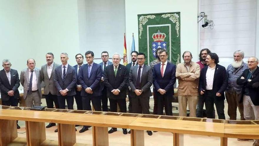 Constitución del grupo de expertos que abordará los incendios en el Parlamento. // Xoán Álvarez