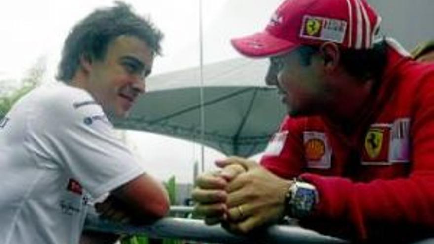 Alonso tiende la mano y Massa rectifica por Ferrari