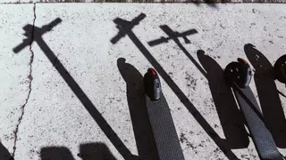 Multado por superar siete veces la tasa máxima de alcohol en su patinete por Los Alcázares