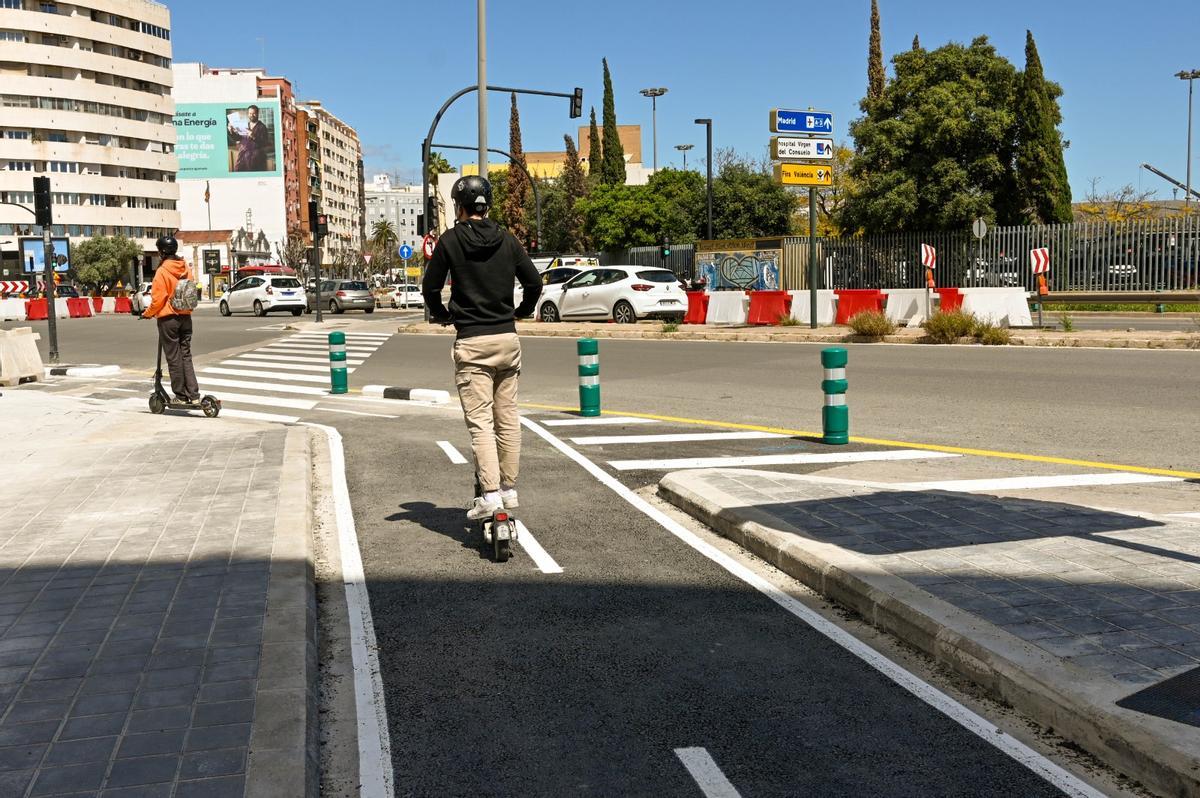 Nuevo tramo del carril bici de la calle San Vicente