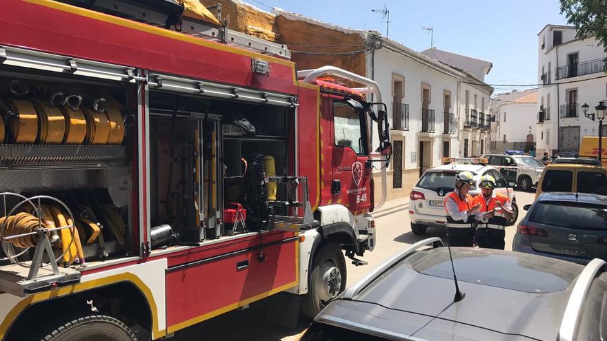 Herida una persona por inhalación de humo en un incendio en Torre del Mar