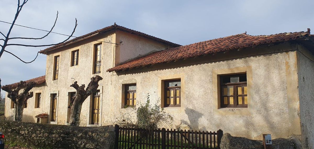 Escuelas de Noriega sufragadas por Constantino Noriega Madrid.