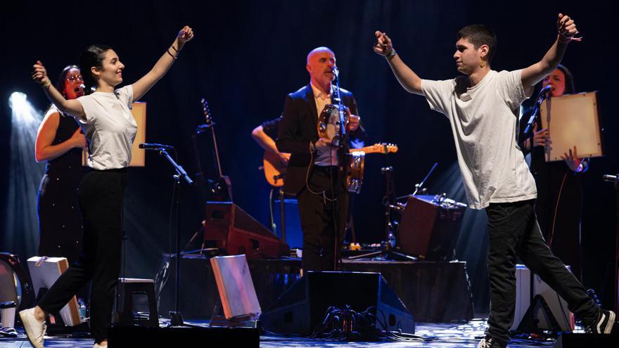 Xabier Díaz e as Adufeiras de Salitre presentan novo disco en Vigo