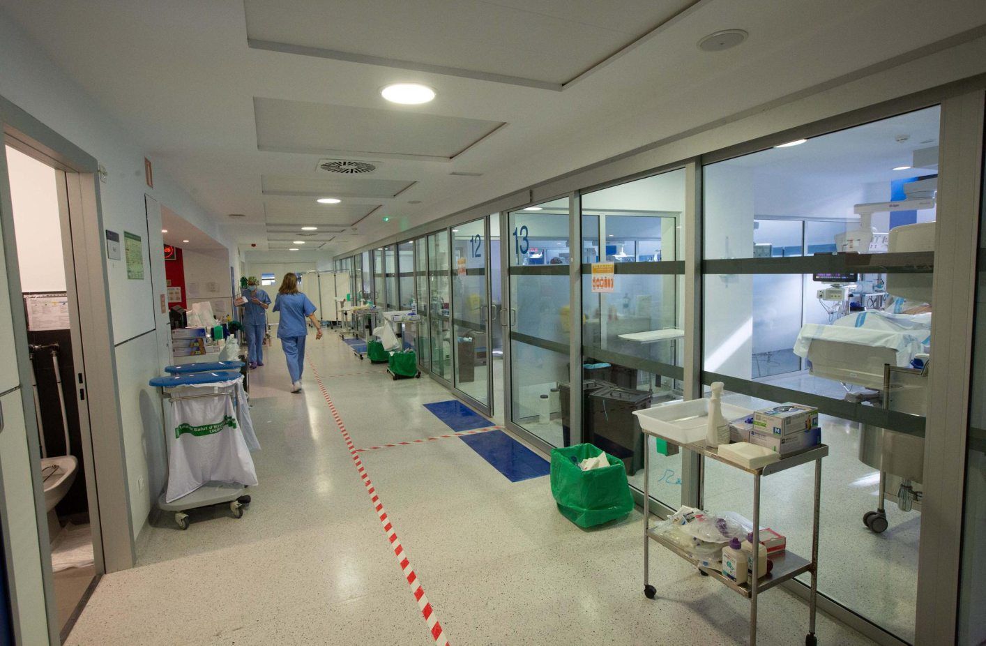 Imagen de archivo de un pasillo de la UCI de Can Misses.