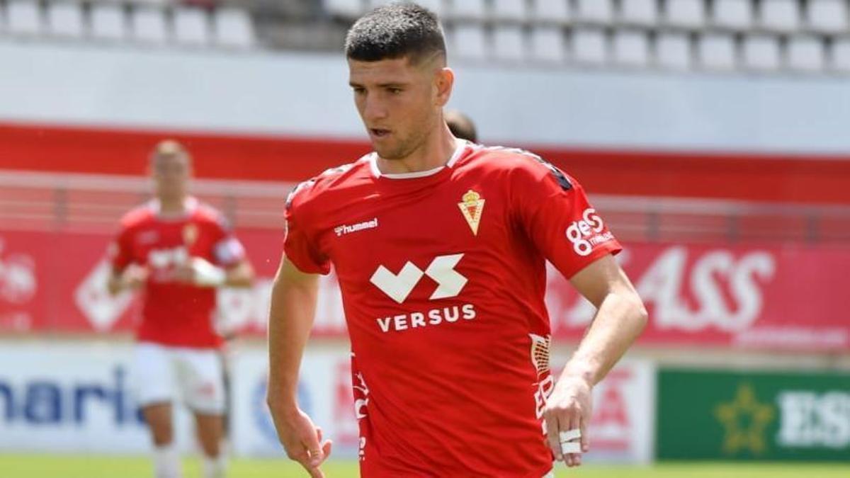 Alberto Toril, durante un partido con el Murcia