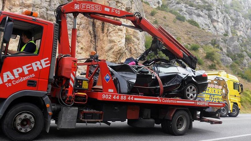 Cinco muertos al chocar un camión y un turismo en Burgos