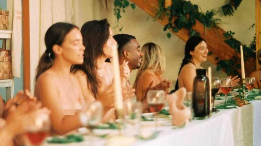 ¿Cenarías desnudo con desconocidos? Llega a España &quot;The Füde Dinner Experience&quot;