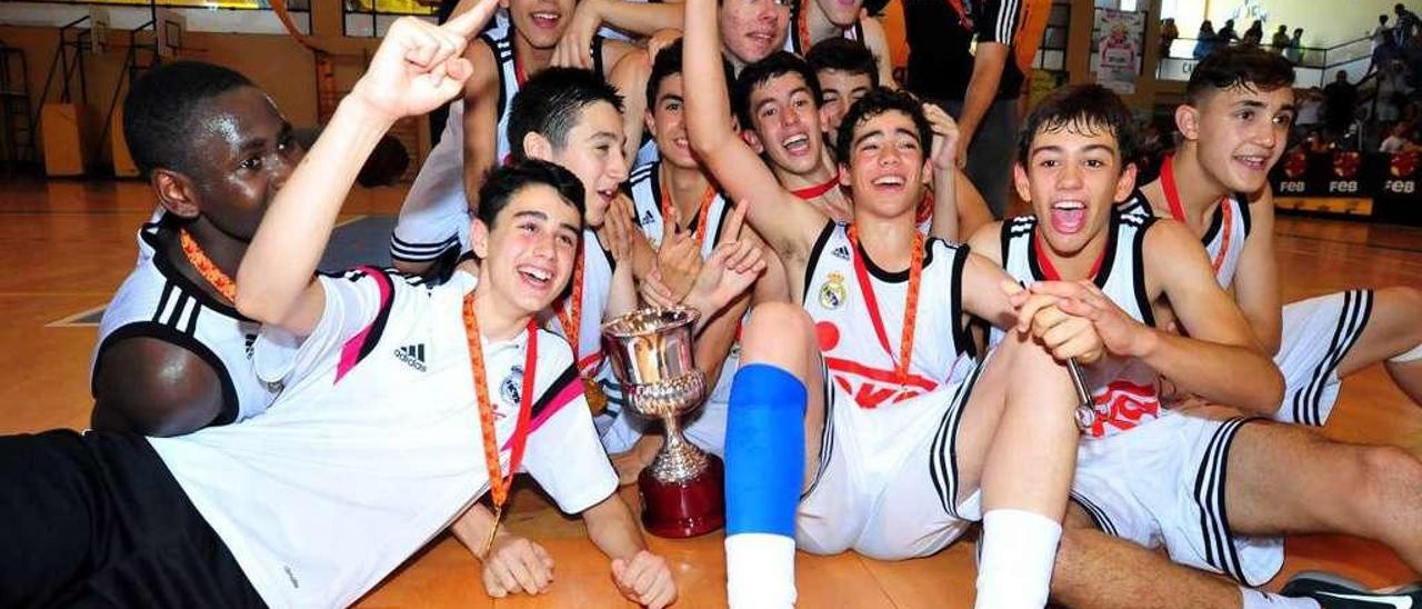 En 2015 el Real Madrid se proclamó campeón de España infantil en Cambados. // Iñaki Abella